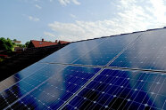 Eine Photvoltaikanlage auf einem Dach